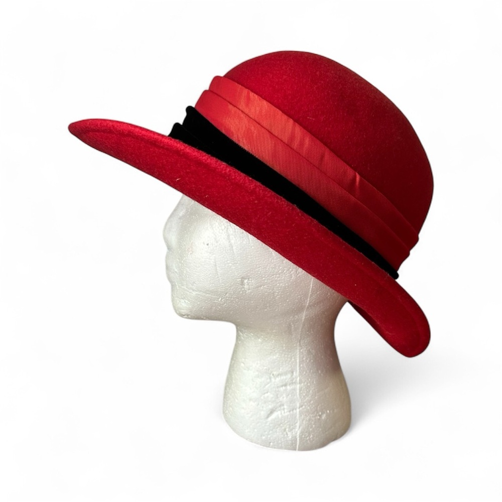 Vintage 100% wool red Women's Hat